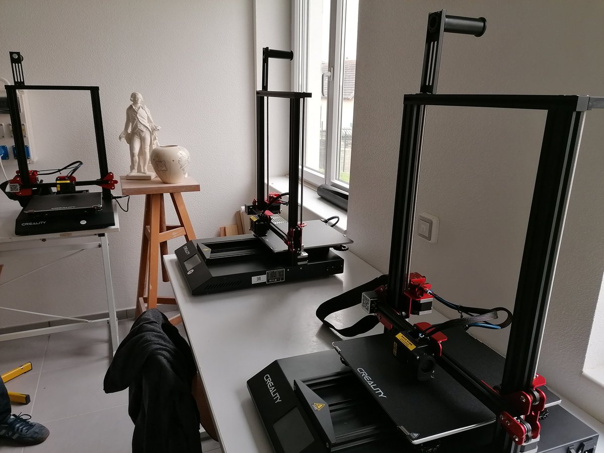 Dans le cadre du développement de notre Bac Pro Technicien Modeleur, livraison et installation de nos 3 nouvelles imprimantes 3D,financées par la Région. Cela permettra entre autre de gagner du temps lors des TP pour l'impression. <a href="/latelier/">L'Atelier BNP Paribas</a>
<a href="/bfc_region/">Région Bourgogne-Franche-Comté</a>