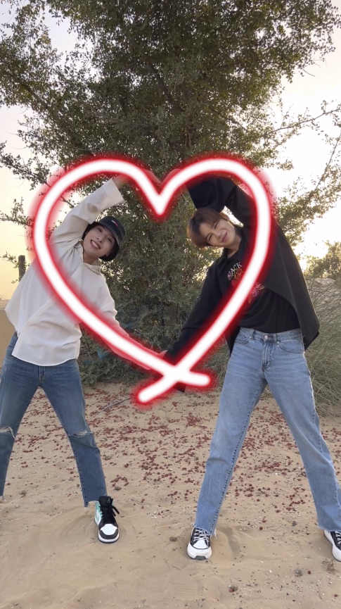 megamax_twt's tweet photo. 🎥 [ #MGX_Video ]

메가맥스 - 애인만들기💛💙

세상에 소리질러 I love you 
널 사랑한다고❤️

🎨 https://t.co/LS9fdWR6oj

#메가맥스 #MEGAMAX #MGX
#하엘 #HAEL #칸 #KAN 
#꽃보다남자 #애인만들기 #SS501 https://t.co/X9cHOqdxGW