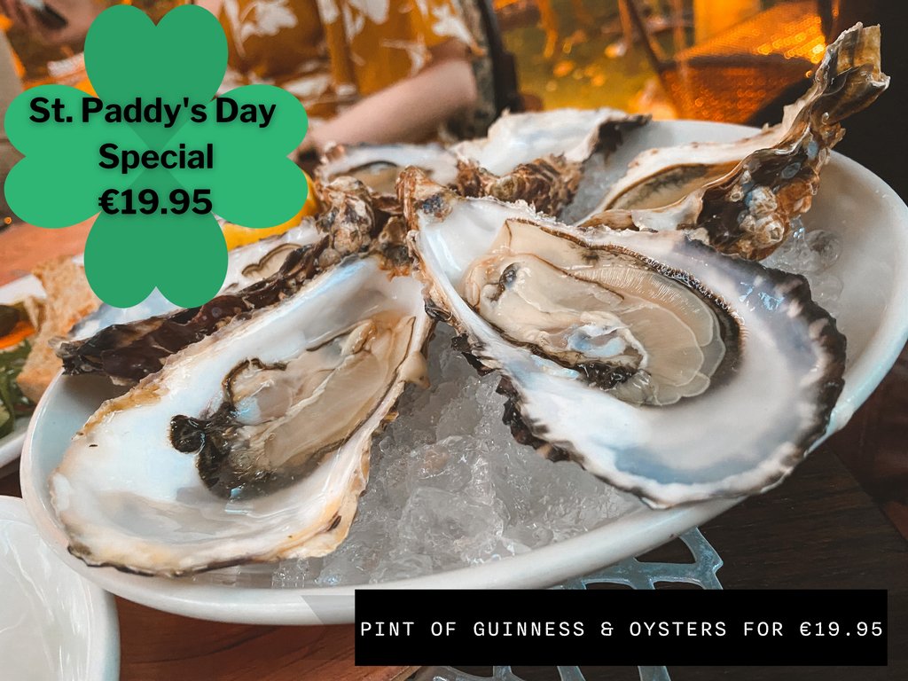 SchoolhouseD4's tweet photo. ST PATRICK'S DAY SPECIAL: A PINT OF GUINNESS &amp; OYSTERS FOR €19.95

Sláinte 🍻

#guinness #stpatricksday #food #paddysday #oysters #theblackstuff #pints #foodstagram #dineindublin   #tasty #dublinbar #dublinstagram
 #dublinfoodguide  #dublin #dublineats #dublinfood  #lovindublin https://t.co/yKpcVTJVWr