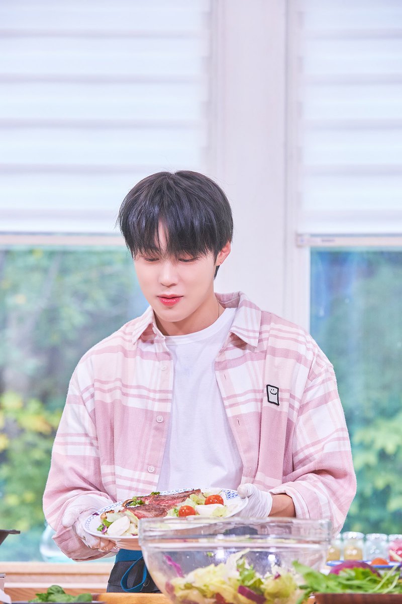 보이면쏜다빵빵 tweet media