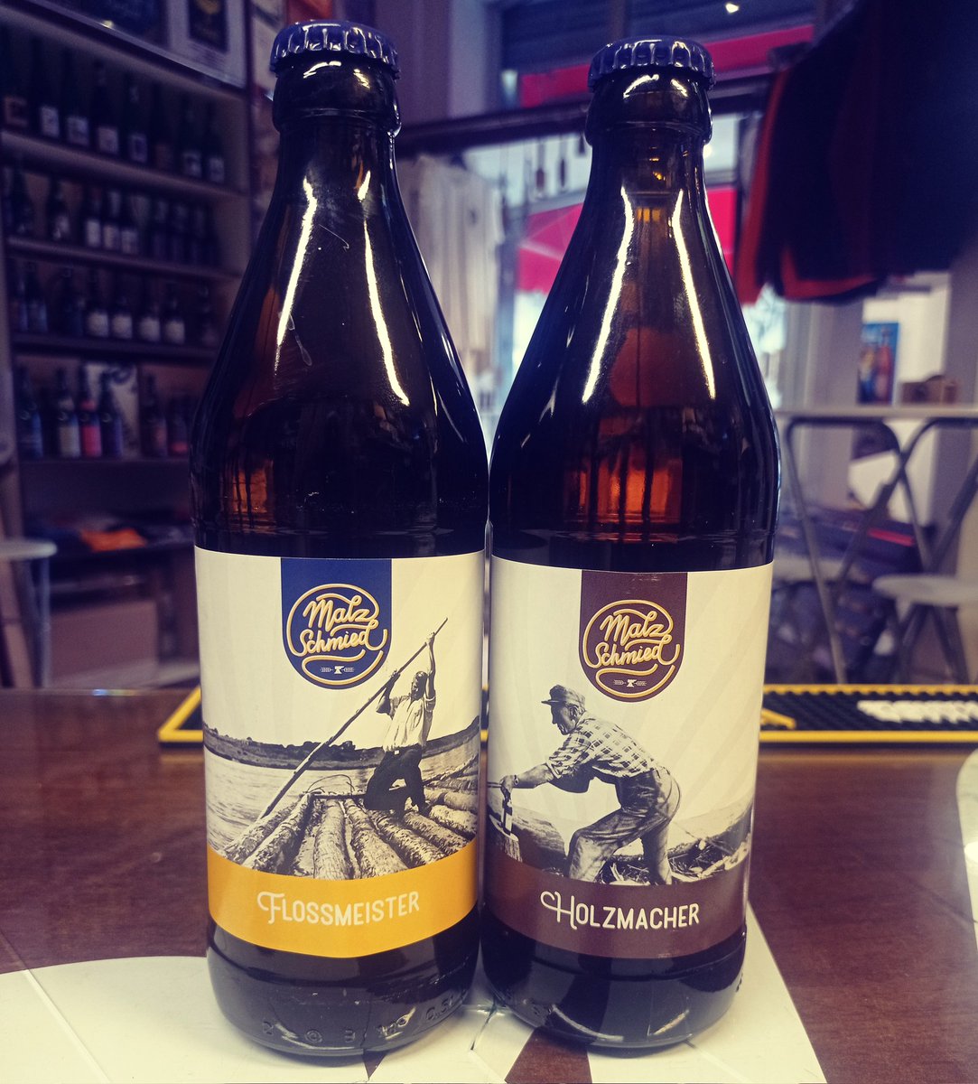 TheBrewMilano's tweet photo. @malzschmied da Wallenfels, Alta Franconia 🇩🇪🌾🍺terra di fabbri ⚒️, falegnami 🗜️e commercianti di legname 🌲🌳. Fondata dall'inglese Robert Smith, non il cantante dei Cure 😅
.
HOLZMACHER Helles 4.9%abv 🤎
.
FLOSSMEISTER Pilsener 5.1%abv 💛
.
|
#KeepDrinkingWithUs #Franconia https://t.co/pMtiTtf7lu