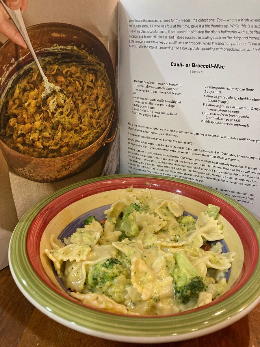 ConcordLibrary's tweet photo. It’s #catalogtokitchen! Samantha tried staff favorite Lukas Volger’s 2020 Start Simple: Eleven Everyday Ingredients for Countless Weeknight Meals: “a great cookbook for readers looking to improve their weeknight cooking skills.”
Borrow it: https://t.co/B2XeH8mdUB @lukasvolger https://t.co/5Ndb8vOS4E
