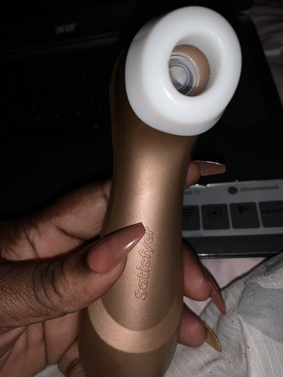 LustyButtercup's tweet photo. Oh me oh my 😳😳 I wasn’t ready 🥰🥰 I didn’t know but now I do 😜😌💪🏾 #satisfyerpro2 https://t.co/WmpCT9mAH2