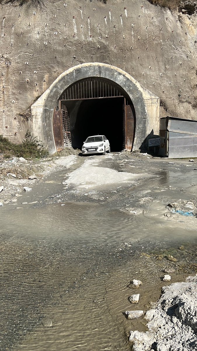 rishabhatulgarg's tweet photo. Local car obstructing IRCON Tunnel work in Banihal, J&amp;K. Sheer incompetence of IRCON department to resolve local issue. @PMOIndia @narendramodi @northernrailwa2 @AshwiniVaishnaw @cmdircon https://t.co/ZLAfORk75j