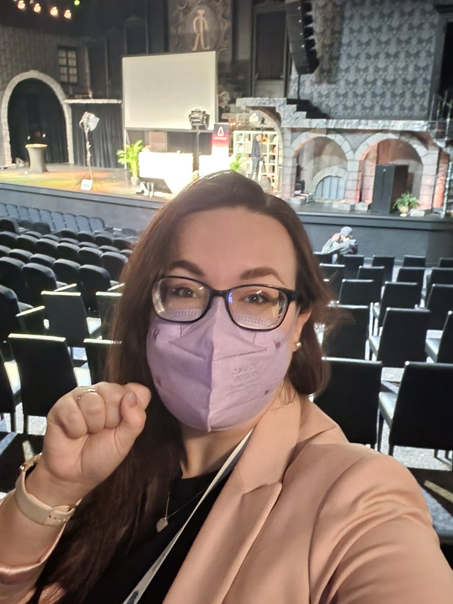 wolkencode's tweet photo. Gleich geht's los mit den #JavaLand22 Frühstücksfernsehen und ratet, wer super aufgeregt ist und gleich auf die Bühne darf 🙈 https://t.co/PnBIhFzN6M
