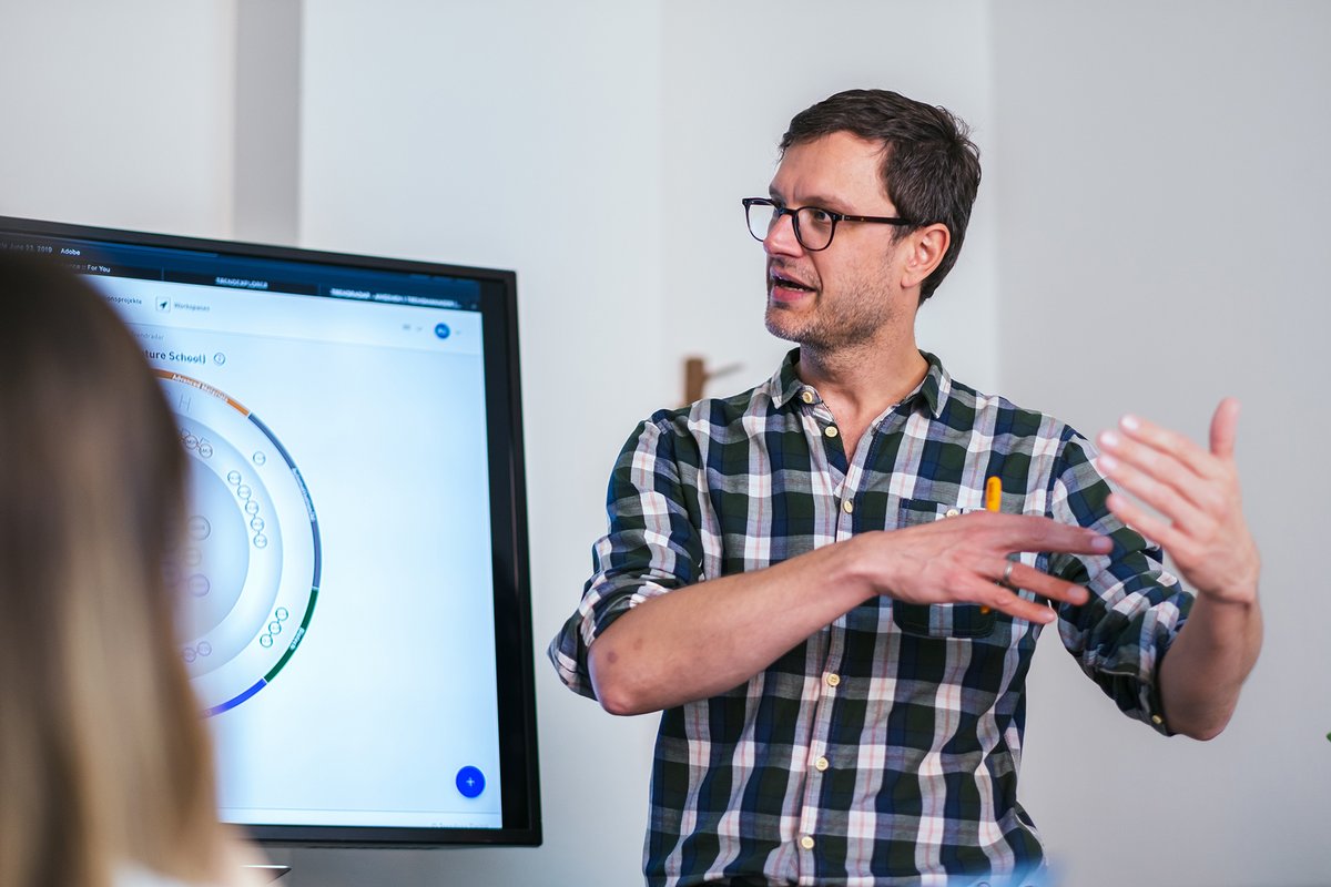 TRENDONE tweet media