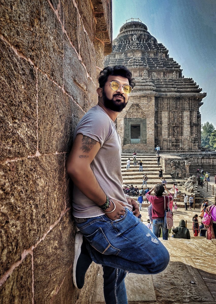 Vinit45971854's tweet photo. “Recognizing the need is the primary condition for design.”
.
.
.
#old #NEW #oldbook #NewBook #oldtonew #newgeneration #oldgeneration #Look #looksgood  #Men #indianmen #beard #beardboys #Charm #smartyboy #smartass #tour #odishatourism #indiatravel #travelindia https://t.co/Zjins5esbg