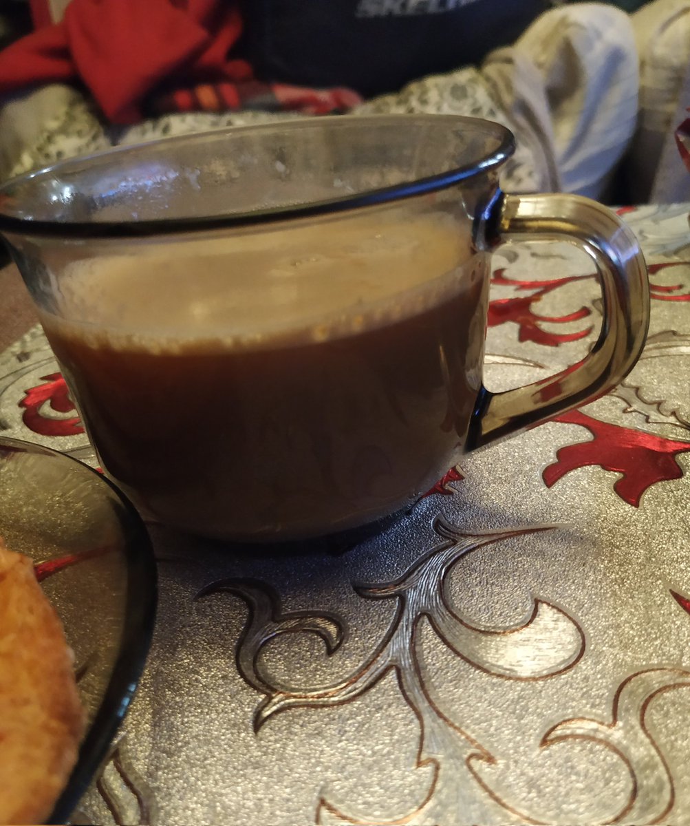 Buenos diassss, aquí tomándome un exquisito desayuno, la mejor comida del día y si es con un CAFÉ de <a href="/CafeTeShop/">KfTeShop</a>. Hoy tomo el café procedente de BRASIL. Lo tenéis en grano y si queréis molido también. 
<a href="/CafeTeShop/">KfTeShop</a>