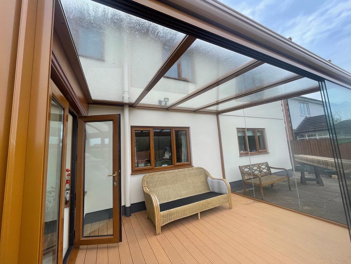 LanaiOutdoor's tweet photo. New remote controlled under blind installation to an existing Glass Room in Wales.
 
The new blind provides shade to an existing room.
 
Please contact us on info@lanai-outdoor.co.uk with any enquiries.

#Lanai #NewBlind #OutDoorlife #LiveLifeOutdoors #DineAlfresco #GardenLife https://t.co/6NzsIudac6