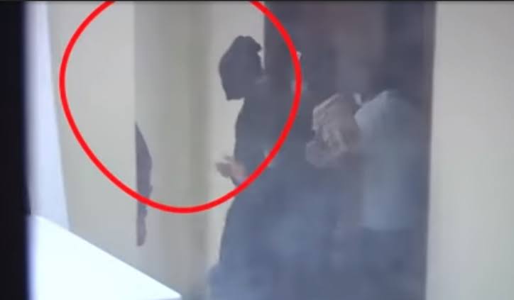 General_Somto's tweet photo. Mazi Nnamdi Kanu The Leader Of IPOB Revealed To PEK How He Was Blind Folded &amp; Chained (Both Legs/Hands) Throughout His Flight From Kenya To Nigeria. Even In Nigeria At The NIA Custody, He Was Blind Folded, Assaulted With a Gun And Starved For Days Before He Was Brought To Court. https://t.co/FlX4A2I85X