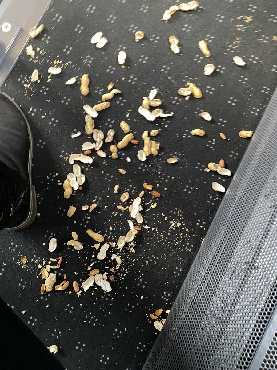 Now if I dropped this on the floor of the train I would have picked it up rather than leave it to someone else or for it to be squashed in! 🤨