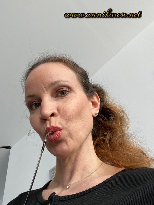 Freu dich auf morgen. Ich habe morgen #Geburtstag und du bekommst ein kostenloses #Video zu meinem Ehrentag<a href="/tag/geburtstag"class="tags">#Geburtstag</a><a href="/tag/video"class="tags"><span>#video</span></a>