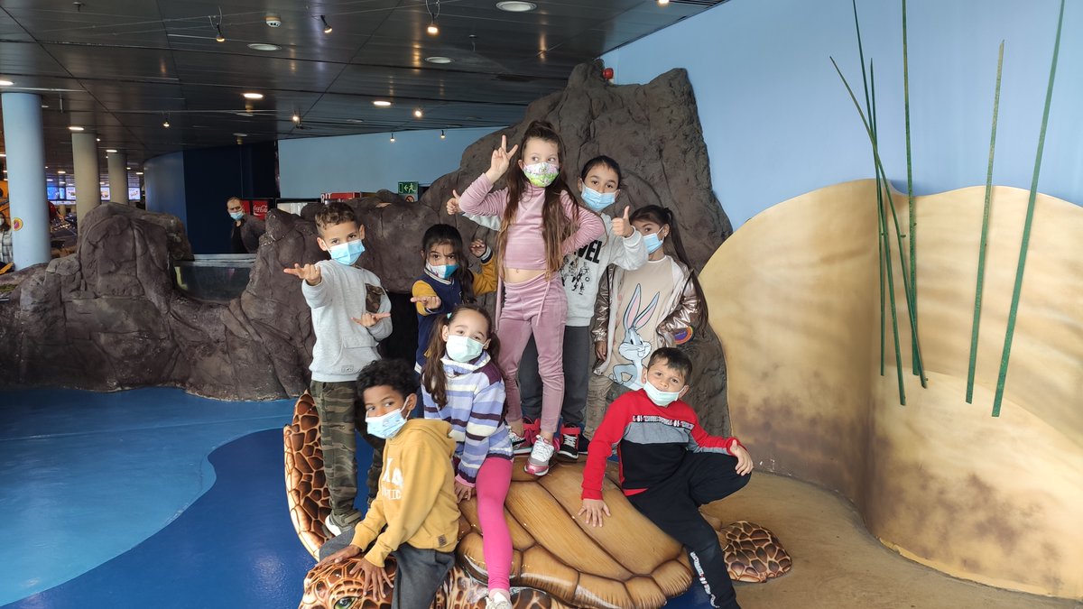 El dimecres passat, els nens i nenes de 1r, 2n i 3r vam anar a l'Aquàrium de Barcelona i ho vam passar la mar de bé!