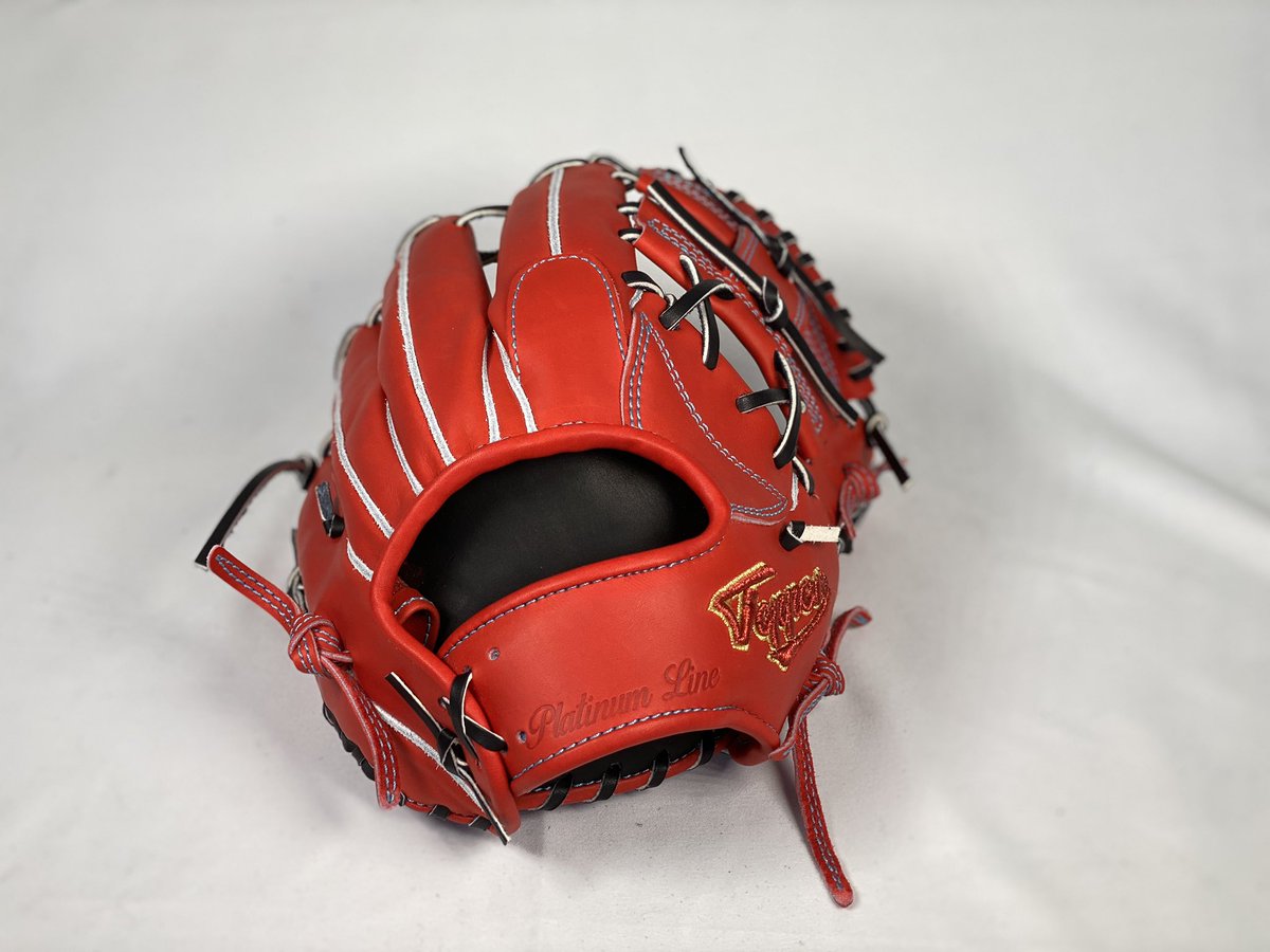 teppenash's tweet photo. #てっぺんグローブ
#PLATINUMLINE
世界的に高く評価される
ダッチビールキップで作る最高級グラブ https://t.co/b5bnadE1mm