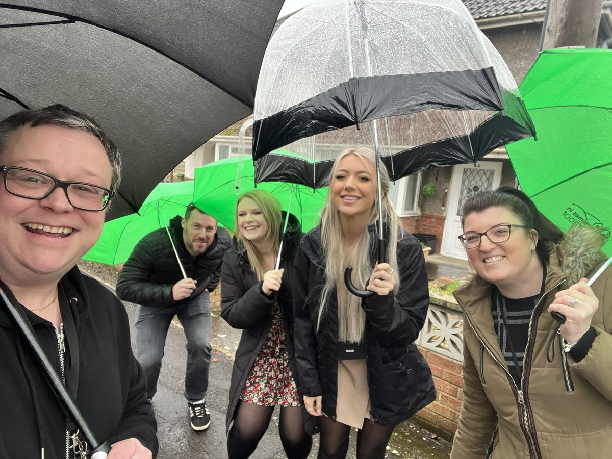 A very rainy walkabout in West Huntspill this morning! Good job we had the funky green Homes in Sedgemoor umbrellas at the ready! #GoTeamHiS <a href="/HomesSedgemoor/">Homes in Sedgemoor</a> <a href="/SedgemoorDC/">SedgemoorDC</a> 🌧 ☔️