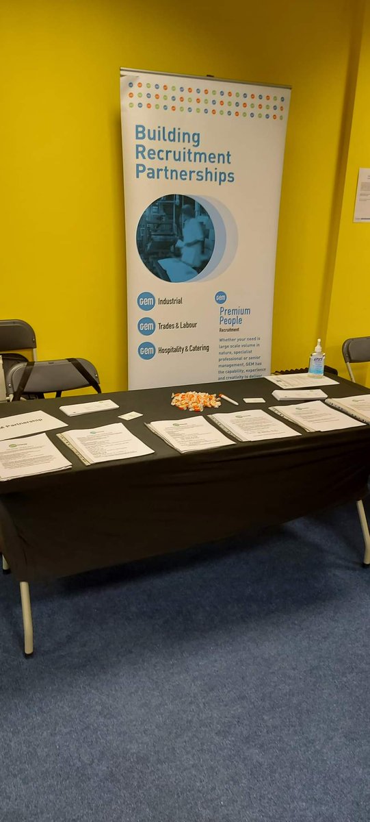 GEMPaula1's tweet photo. @JCPinDurhamTees Here today in Stockton's Employment &amp; Training Hub to promote the great Recruitment AND Training opportunities we have across the whole of the Teesside area. 

We have various different positions including temp and perm roles https://t.co/j2XP0rMARF