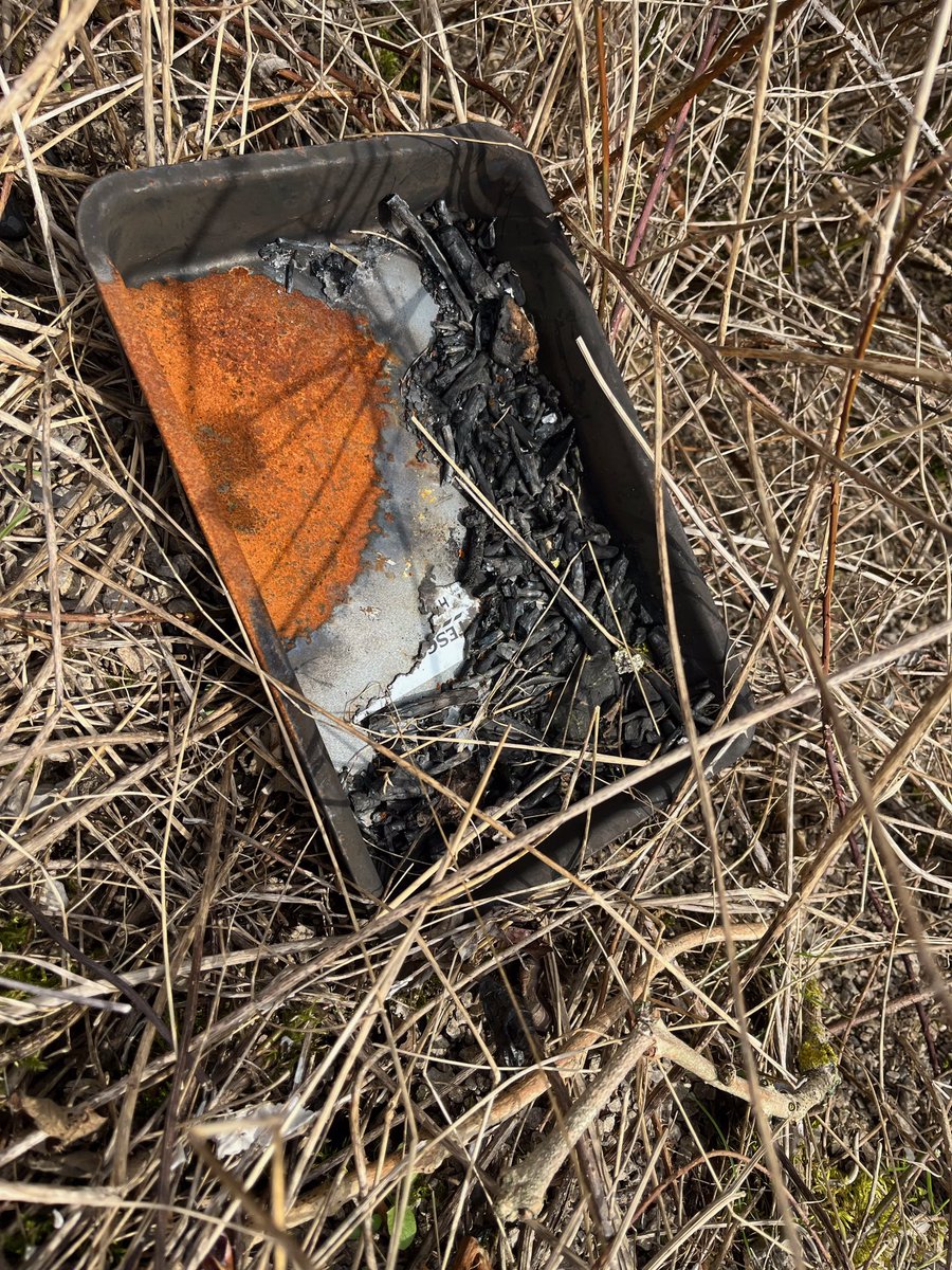 FireWirksworth's tweet photo. Following collaborative working with @MatlockSNT, FF Armitt &amp; CSO fitted risk reduction boards at Stoney Woods Stardisc after evidence had been found of fires being set. Please do not set fires in open spaces! 🌲🔥❌ @DerbyshireFRS #Firestopper https://t.co/r9CQSyumgT