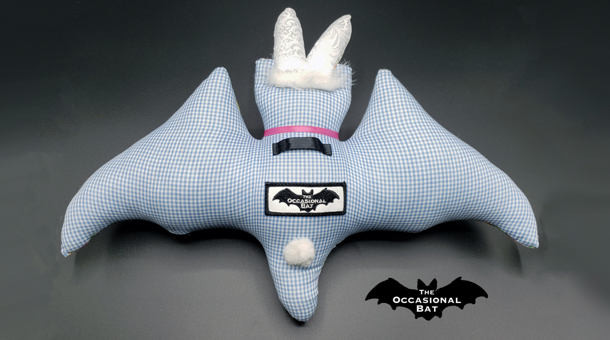 OccasionalBat's tweet photo. Bat bunny? Bunny bat? #bat #handmade #pillow #bunny #rabbit #bunny #Easter #egg #backet #oneofakind #gingham #theoccasionalbat #etsy https://t.co/nBFGXrFs1j https://t.co/MhdRL6vP1t