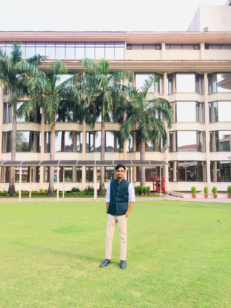 the_vishwas_'s tweet photo. You Worth Will Define Your Importance ...!!
#rabltaoj #coorabltaoj #selibrity #business #entrepreneurlife https://t.co/SRzI5d2r1C