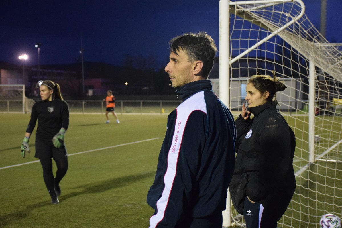 EFF_FVF's tweet photo. ❤️💚🤍DEIALDIAK - CONVOCATORIAS❤️💚🤍

⚽️Atzoko 17 urte azpiko selekzioaren entrenamenduaren argazkiak.

🗺️Ayer visitamos Alegría-Dulantzi.

👏Eskerrak eman nahi dizkiogu 
@CDAlegria-ri tratu onagatik. Arratsalde itzela pasatu genuen!

#BatzenGaituelako https://t.co/axhac68Joo
