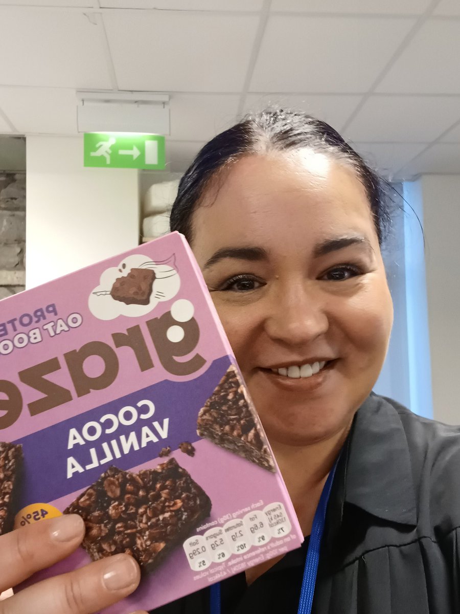 emmakhenderson's tweet image. Very tasty treats for the @MHCLawyers office this morning thanks to @Grazedotcom and @TheWorkPerk - thanks all! #MHCLIFE #TheWorkPerk #GrazeOatBoosts #ThatsAGrazeIdea