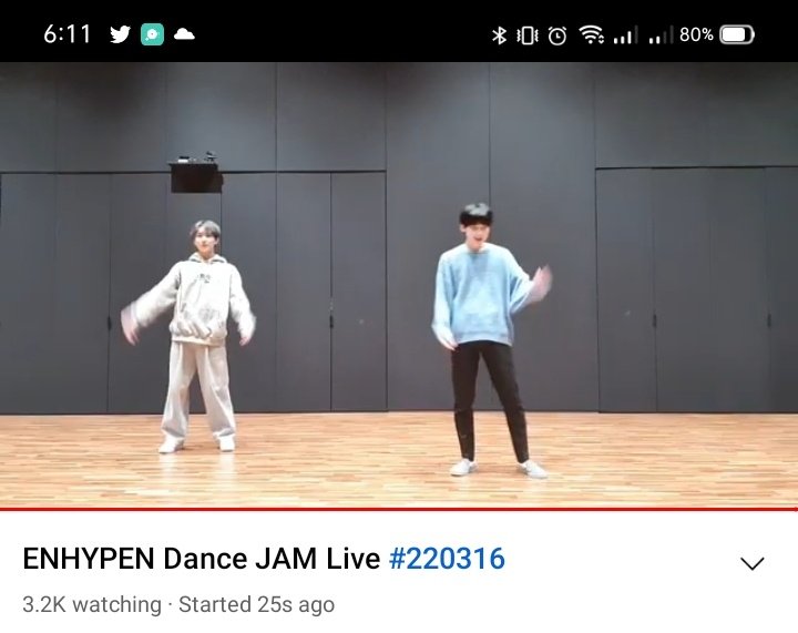 enhatbz_'s tweet image. Sabi ko tatapusin ko modules ko eh.. Dance live ang tinapos ko 😩 #PriorityFirst #KnowyourPriority #ENHYPEN