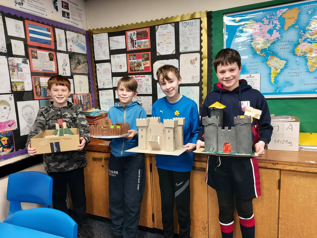 1WyedeanHistory's tweet photo. Year 7 students @WyedeanSchool have created castles for our History competition. A brilliant effort- well done! #motteandbailey #stonekeep #concentriccastles #castles #pedagoo #classroom #competition https://t.co/Aeu70beDKy