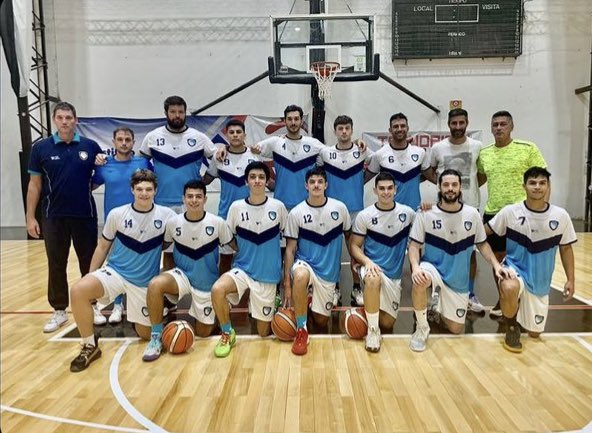 ⛹🏻En el debut del Torneo Anual que organiza la Asociación Paranaense de Básquet, la Primera División del Paraná Rowing Club venció como visitante al Club Atlético Estudiantes por 71 a 58 💪🏼

🏀¡Felicitaciones al plantel. Vamos por más! 👏🏼👏🏼

#VamosRowing #TodoParaGanar #QLSR