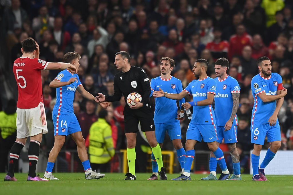 📊 In the last 30 minutes of the #mufc vs Atletico Madrid game, the ball was in play for just 11:19 minutes. [<a href="/UtdArena/">UtdArena</a>]