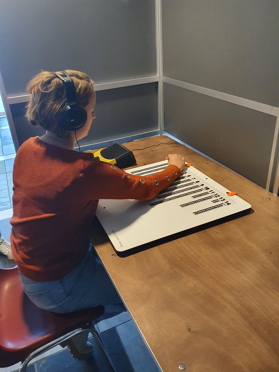 Anja3k's tweet photo. #Tilburg biedt mensen met een #visuele beperking stemmogelijkheid via de #stemmal. Super! https://t.co/FzjPwGG8mZ
