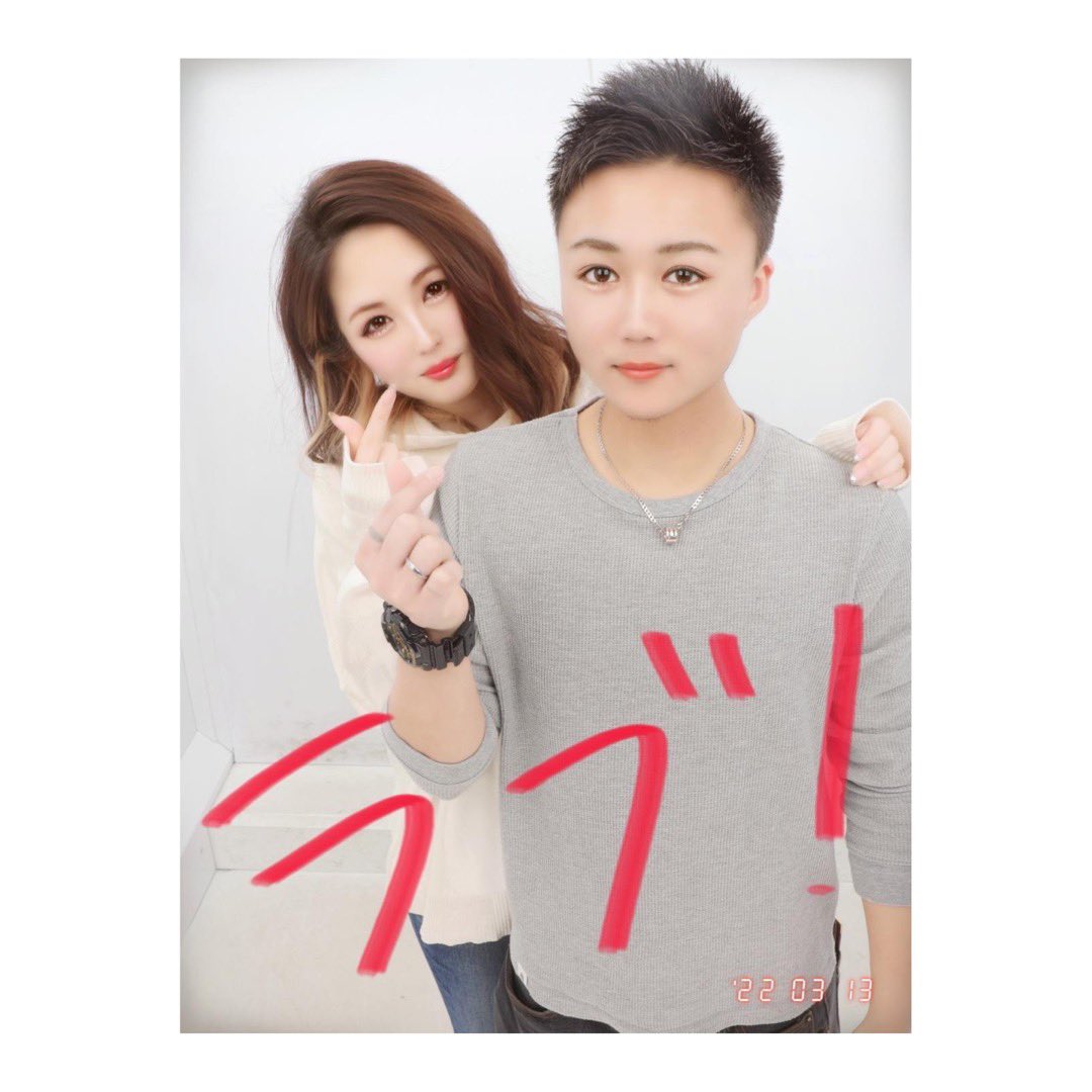 0913k07's tweet photo. 僕の奥さん安定に可愛すぎて
無事死亡しました。 https://t.co/ZKLPwUyZwp