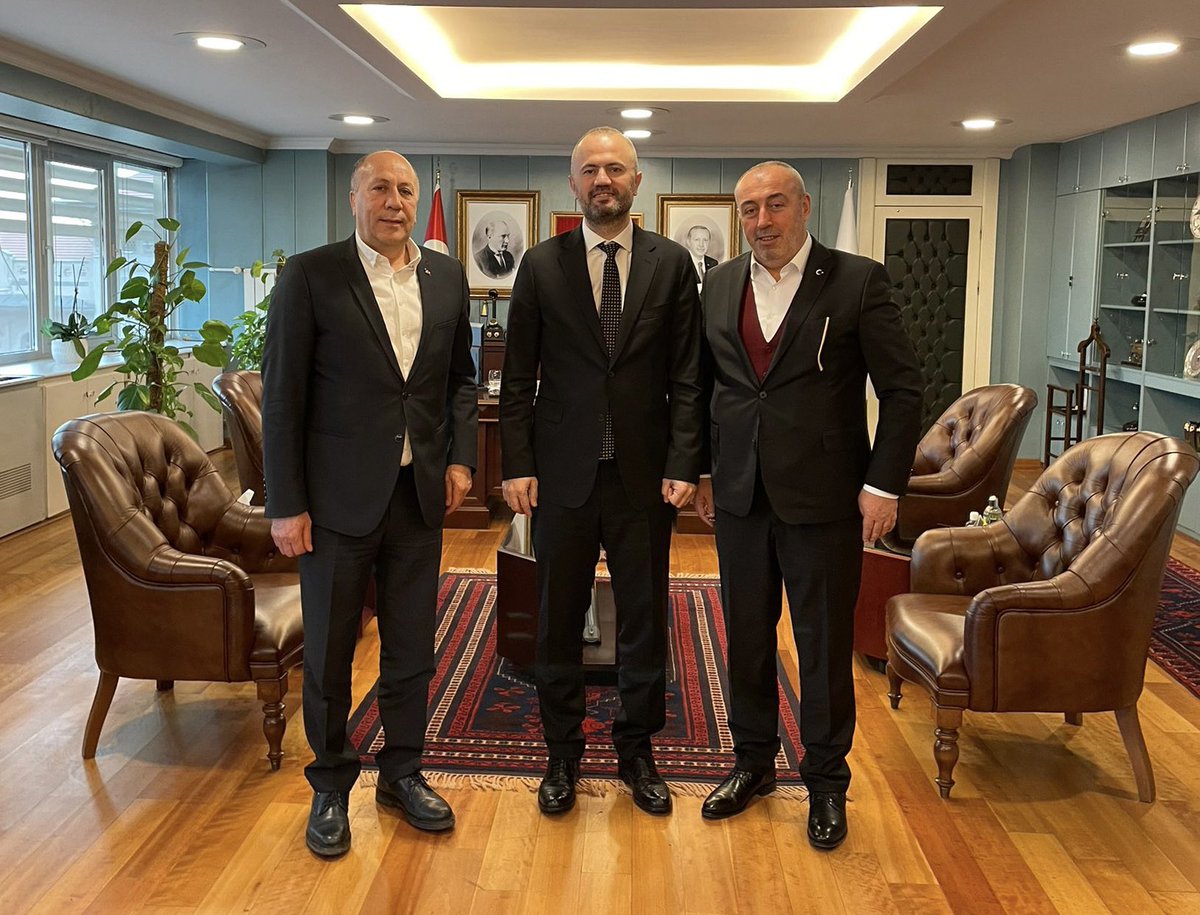 PTT A.Ş Genel Müdürü Sayın Hakan GÜLTEN beyi makamında ziyaret ettik, misafirperverliğinden dolayı kendisine şahsım ve teşkilatım adına teşekkür ediyorum.

<a href="/PTTKurumsal/">PTT AŞ</a> 
<a href="/turkiskonf/">TÜRK-İŞ</a> 
<a href="/TurkiyeHaberis/">T.Haber-İş Sendikası</a> 
<a href="/hakangulten/">Dr. Hakan Gülten</a>