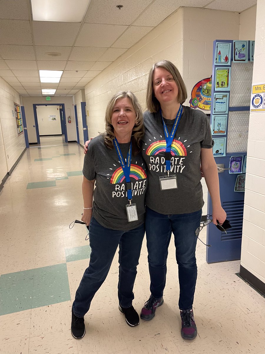 FischerLibrary's tweet image. Happy Twin day @hcpss_sjles! Check out the same book as your buddy. #ReadAcrossAmericaDay @hcpsslibmed