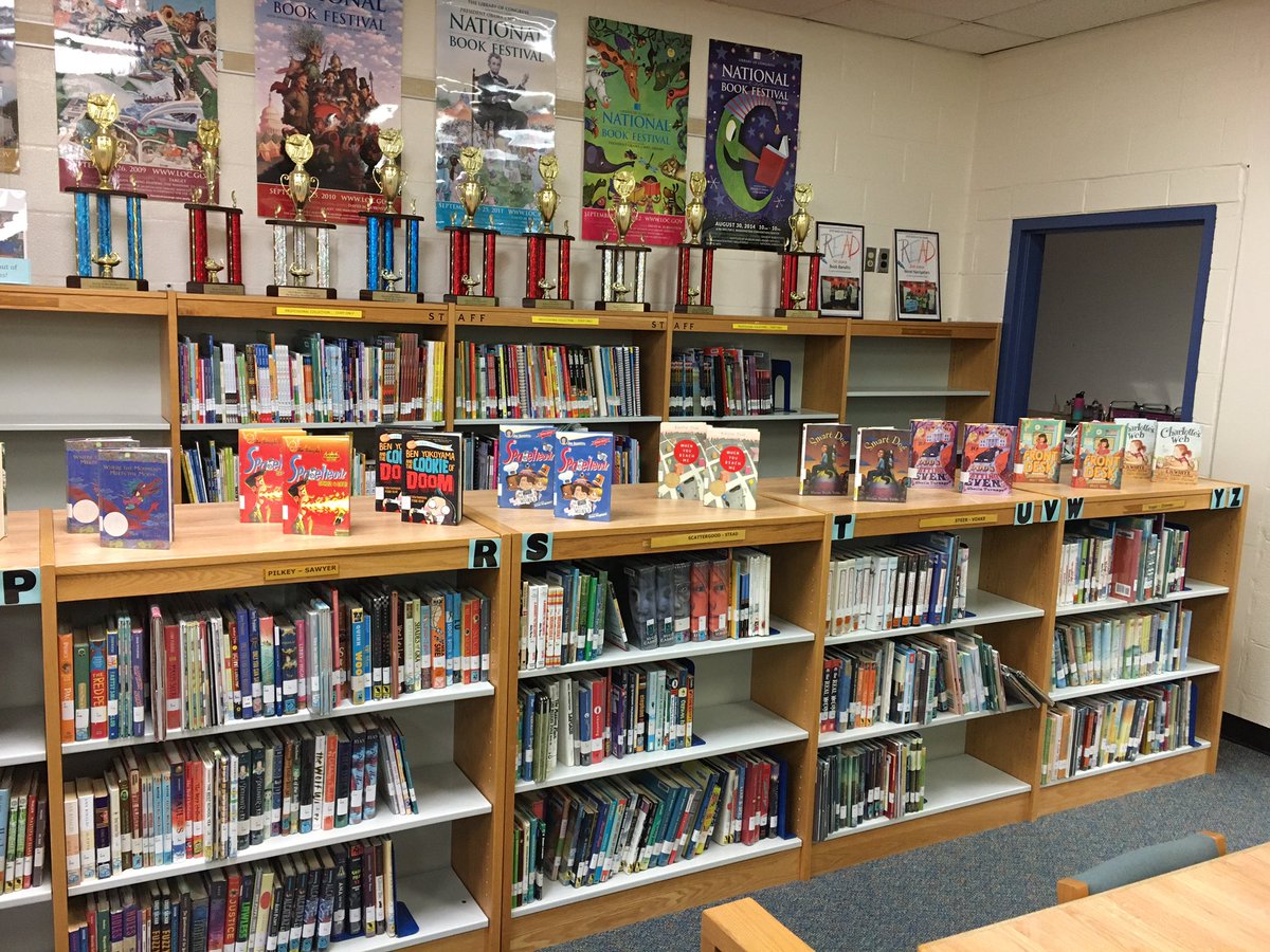 FischerLibrary's tweet image. Happy Twin day @hcpss_sjles! Check out the same book as your buddy. #ReadAcrossAmericaDay @hcpsslibmed