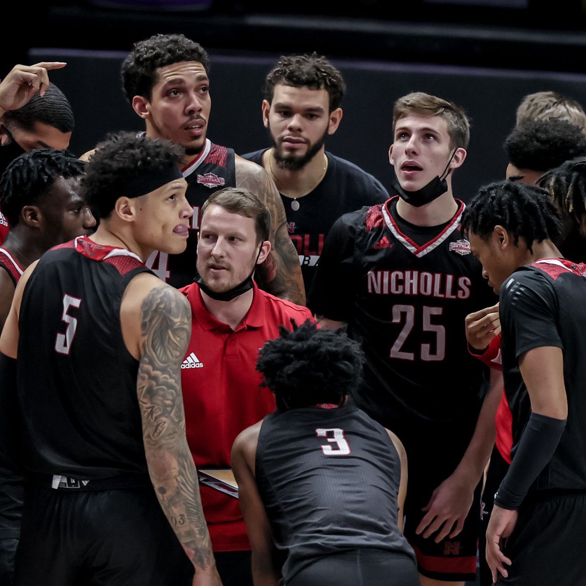 skliebert's tweet photo. COLONEL NATION: Nicholls (20-10, 10-3 SLC) vs. UNO (17-11, 10-3 SLC) in a winner-take-all matchup for the Southland Conference Championship Saturday @ 3:30pm in Stopher Gym. The defending champion Colonels are aiming for their 3rd championship in the last 5 years. #StuffStopher https://t.co/TXwNqrb9VW