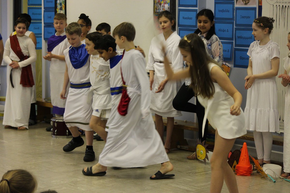 HoughtonPrimary's tweet photo. An excellent Class Assembly all about Ancient Greece from our Y5 children this morning 📜. Well done to everyone, especially Mr Feeney @DeclanFeeney5 for his first Houghton assembly. Many more to come, we hope! @VinesTrust @LeicsEducation @educationgovuk #curriculum https://t.co/iQIv1lqkYG