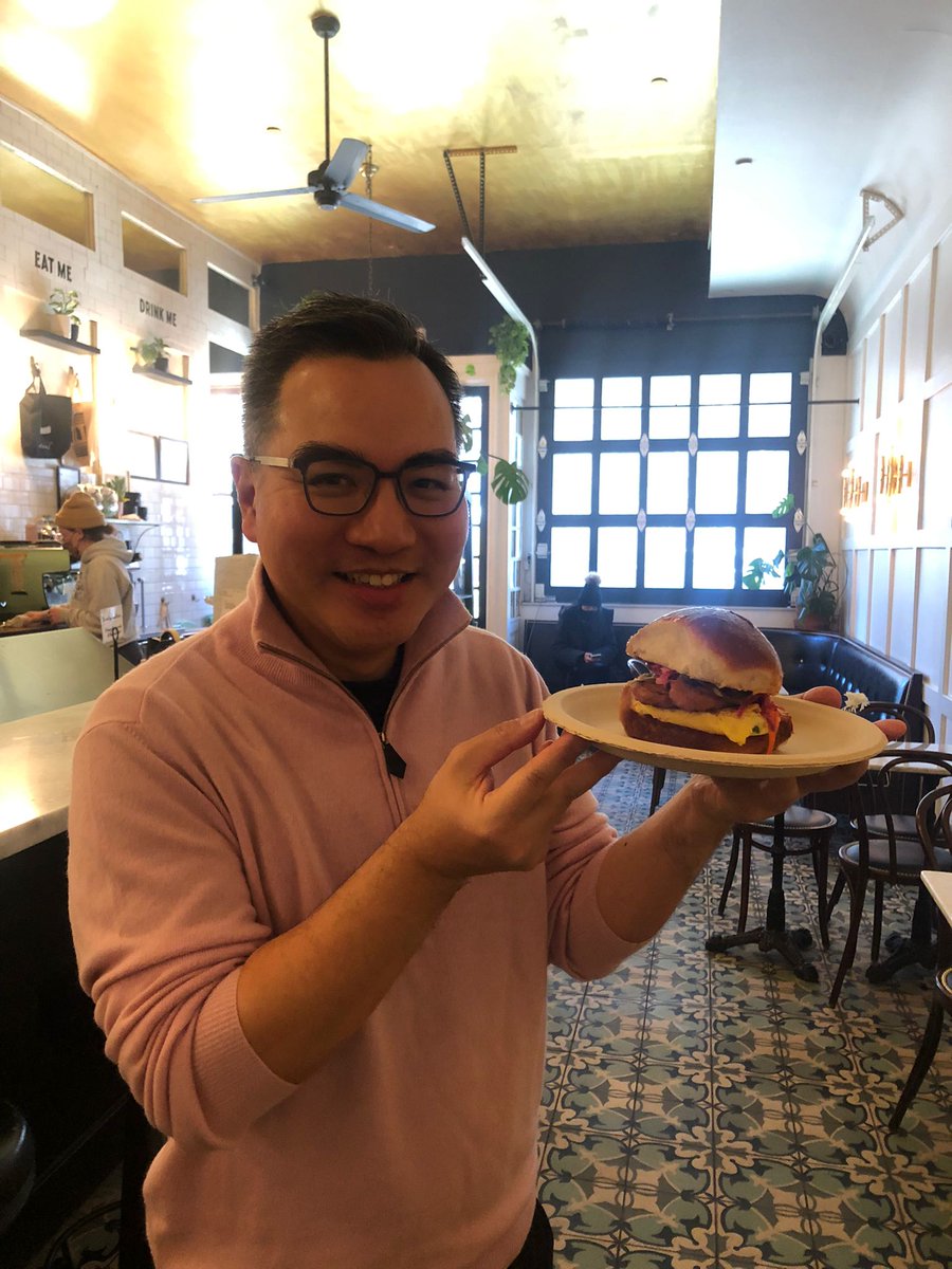 More <a href="/GreenMondayDave/">David Yeung</a> shenanigan's: David visited Terms Of Endearment Cafe in #Williamsburg #Brooklyn to try the NEW OmniPork + @justegg Sandwich launching tmr.🥯

His verdict: "INSANELY good...This is without a doubt going to be a signature hit!"🥳

#plantbased #nyc #newyork
