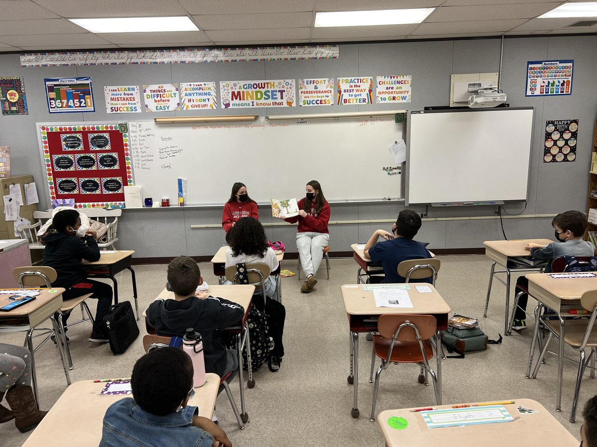 Very excited to have some guest readers here at LIS today from @CardinalsLHS! They are doing a wonderful job reading to our 4th and 5th grade classes this morning! @LISShines @drafischer @dadamltps @LTPSAthletics
