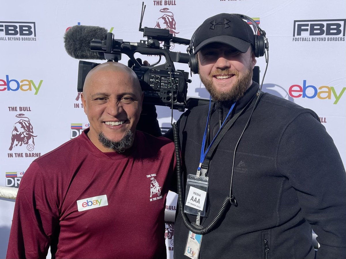 JackJones_ITV's tweet photo. Today I had the chance to film with @Oficial_RC3 so make sure you tune in to @ITVCentral tonight at 6pm to find out how he got on for Sunday league side Bull in the Barne United FC! https://t.co/YbtRyU8j4T