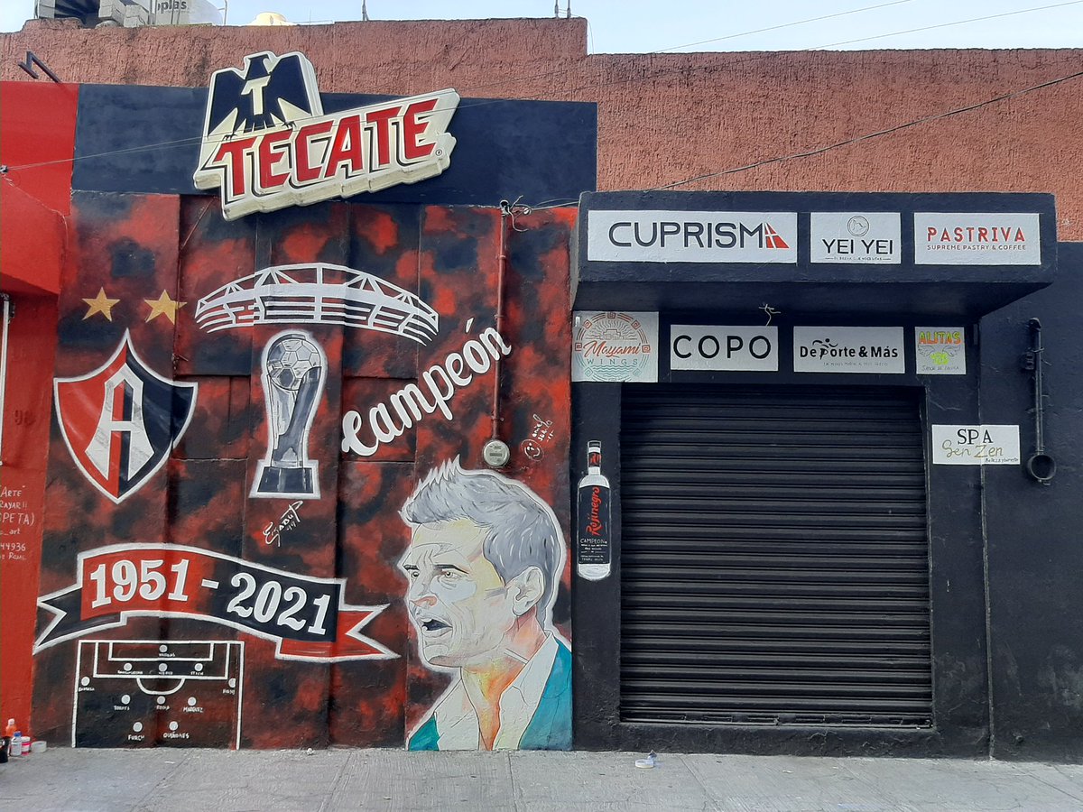 rohuita's tweet photo. Un gran proyecto "Orgullo Rojinegro" gracias a @ErubeyCabuto  y @daniel11osorno  por acompañarnos en la inauguración de nuestro mural. https://t.co/X7NieeHdxf