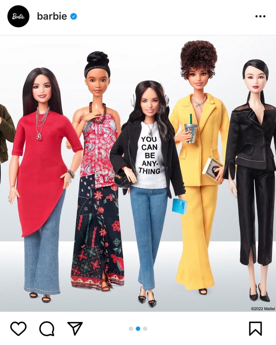 gossipytbFR's tweet image. ✅ @lenamahfouf a désormais sa propre poupée Barbie ! Léna a été choisie par la marque pour leur gamme "Role Models". Elle rejoint ainsi les 11 autres femmes inspirantes à l'international sélectionnées qui ont elle aussi eu droit à une poupée à leur image ! xoxo gy.