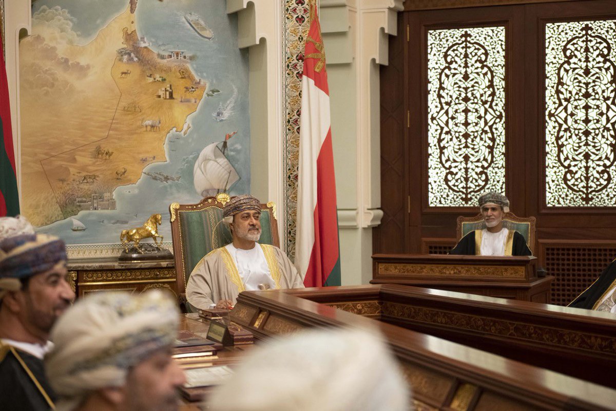 السلطان الذي أخرج عمان من أزمتها الاقتصادية بفضل الله وشعبه قادر _بإذن الله تعالى_ أن يجعل عمان بعزيمة هذا الشعب من أوائل الدول المتقدمة في كافة المجالات، وكذلك أن يجعل شعبه يعيش معيشة كريمة بعون الله وتوفيقه.

سائلا الله عز وجل أن ينعم على هذا الوطن وشعبه من واسع فضله وخيره.