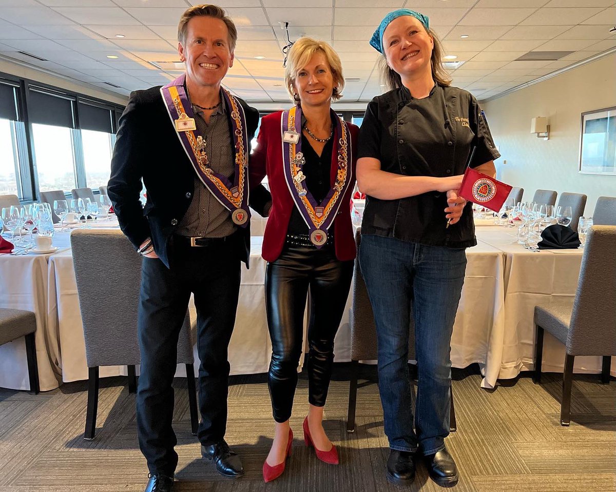 SkylineClubSfld's tweet photo. Skyline Club welcomed the Chaine des Rotisseurs, guest Chef, Claude Pellerin, and team from Ze French Lady in Birmingham, for a tour of French cuisine &amp; wine during their Julia Childs inspired dinner! Que Magnifique! 🇫🇷
#skylineclubsfld #southfieldmi #chainedesrotisseurs https://t.co/8fXoF323fa