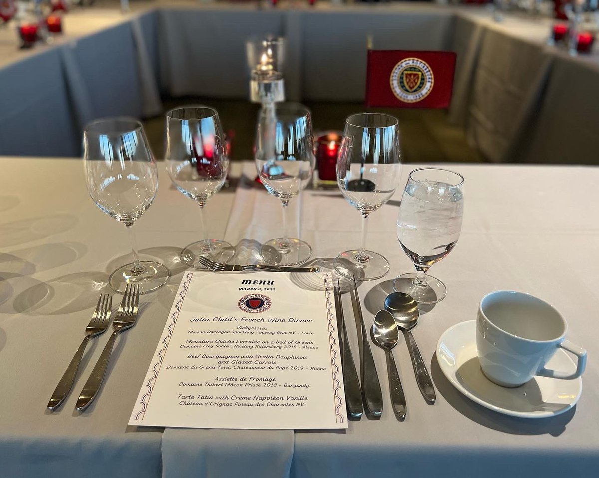 SkylineClubSfld's tweet photo. Skyline Club welcomed the Chaine des Rotisseurs, guest Chef, Claude Pellerin, and team from Ze French Lady in Birmingham, for a tour of French cuisine &amp; wine during their Julia Childs inspired dinner! Que Magnifique! 🇫🇷
#skylineclubsfld #southfieldmi #chainedesrotisseurs https://t.co/8fXoF323fa