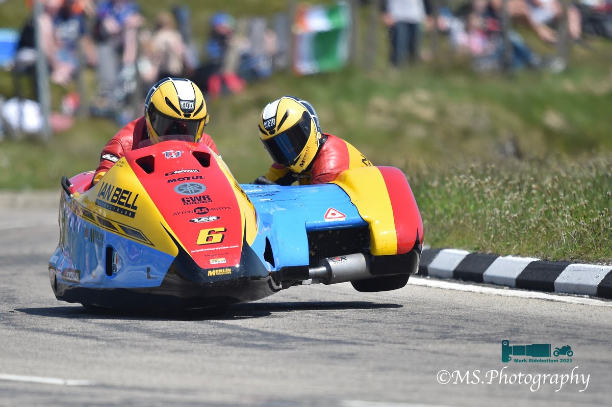 Ian and Carl Bell TT 2016. <a href="/IOMTTPHOTOS/">iomTTphoTTos🇮🇲</a> <a href="/ttracesofficial/">Isle of Man TT Races</a> <a href="/Lockk999/">TT⚡Road Warriors</a> <a href="/race_tt/">TTRaceFans</a>