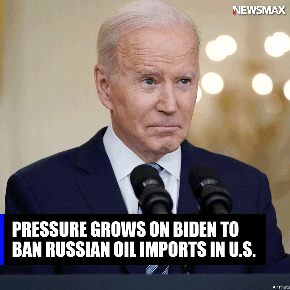DEVELOPING: A bipartisan group of senators introduced a bill Thursday to ban U.S. imports of Russian oil, saying the shipments could be replaced by boosting output in North America and other places. bit.ly/3sD5hSF