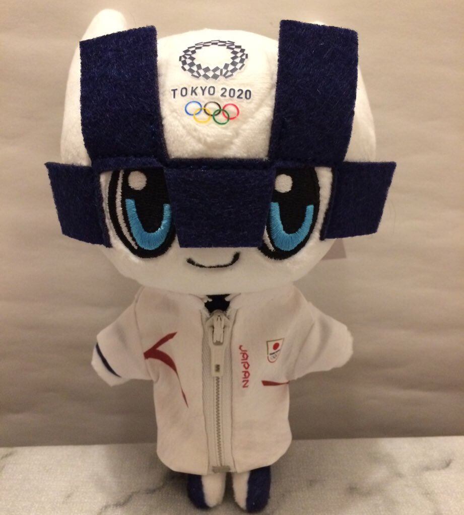 DonnaMiraSome's tweet photo. 五輪前に我が家の応援団ミライトワにJAPANジャージしつらえました🧵
1作目は適当に作ったけど、今回は型紙起こして作成✂️
@nuinuipe さんのサイトを参考にさせていただいています🙏🏻 https://t.co/gYtSKpi8PI
（ツリーで繋げます→

 #ミラソメ手芸部 #ミラソメ手芸チャレンジ
#ミライトワ #ソメイティ https://t.co/DlKxucIaKL