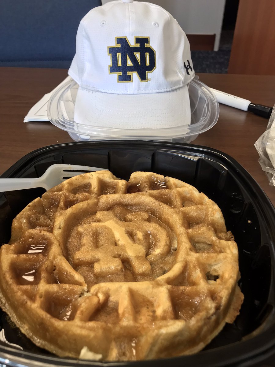 GeradParker1's tweet photo. Spring break is here! #GoIrish☘️
First few weeks have been special watching these players WORK! 
#TheTruthTheWorkTheResult 
#TESquad https://t.co/BgkCeqsElz