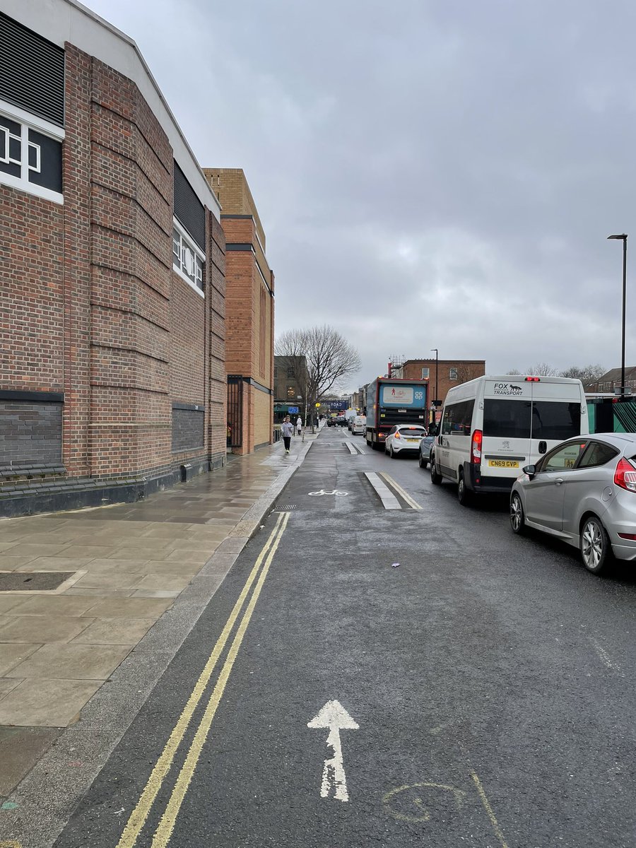 neiljohnson1974's tweet photo. 25 minutes to get halfway up Royal College T. Wheelchair user needed to be at Macmillan cancer hospital 30 minutes ago!
What idiots implemented unused cycle lanes on this street?
@paulgannonbike @AdamDKHarrison @DannyBeales https://t.co/qRcGqRFgX7
