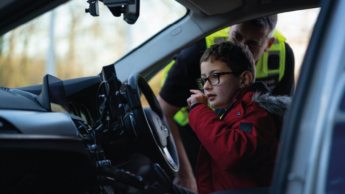 sussex_police's tweet photo. And the  winners  of our Children and Young People Postcard design competition are: 🏆 Senior Design: Abigail McCarthy, Brighton and  🏆 Junior Design: Finley Pattenden, from Lewes. 👏  Last Friday Finley and Abigail met the Chief and enjoy some police-related activities. https://t.co/AIGTNp7mNV